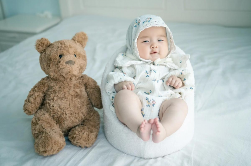 恩施宝宝吃不饱母乳的症状
